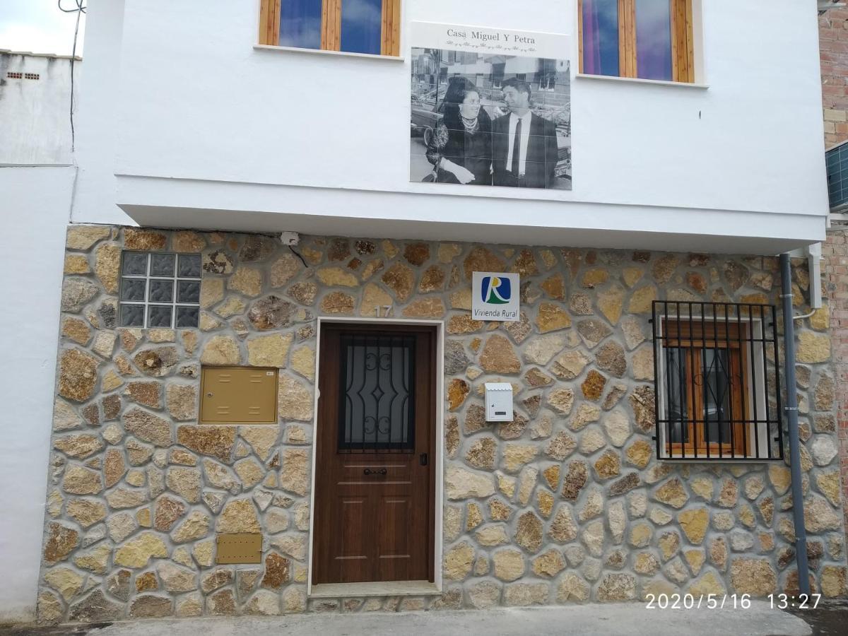 Casa Miguel Y Petra Villa Peal De Becerro Buitenkant foto